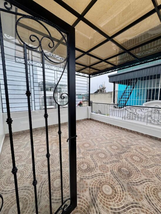 Bán nhà đẹp Việt Hưng – Lô góc – Ga ra thang máy – 6 tầng 8.9 tỷ (Thương lượng)