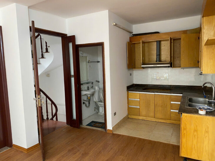 BÁN NHÀ NGÕ 62 NGỌC HÀ 35 M 5 TẦNG MT 7.2M NGAY MẶT HỒ LÔ GÓC GIÁ 11.8 TỶ