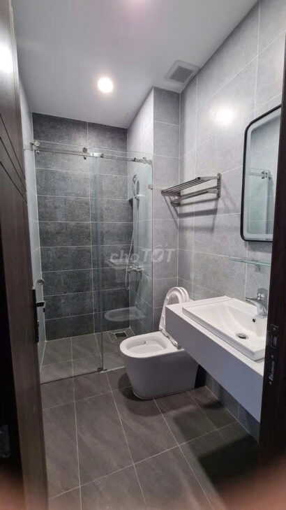 Cho Thuê Nhà HXH 75m2, 3PN, Nhà Mới 100% Hẻm 220 Đường Hoàng Hoa Thám, Phường 5, Bình Thạnh