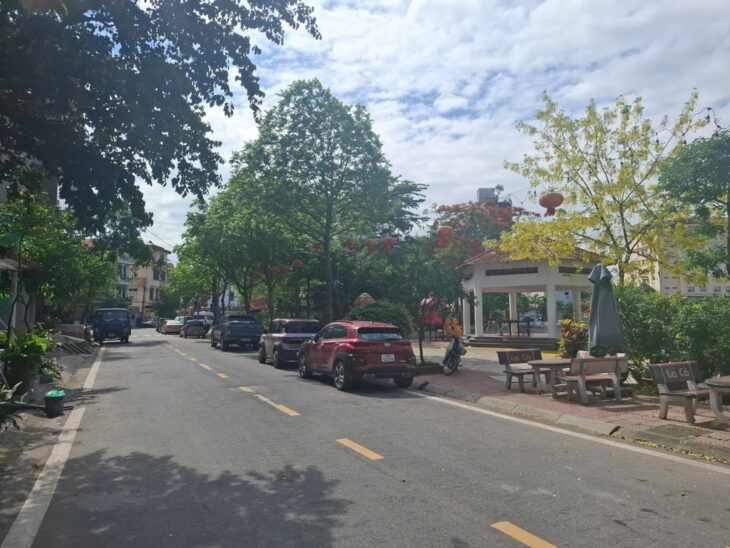 BÁN NHÀ LÂM HẠ 27 tỷ 75m,VIEW HỒ GẦN CÔNG VIÊN KINH DOANH,LONG BIÊN