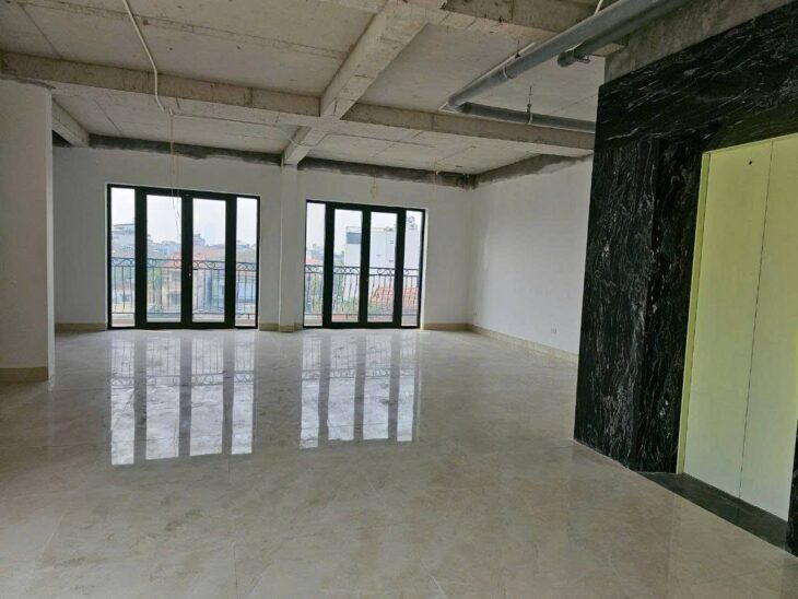 Tòa nhà lô góc Ngọc Thụy, 90m x 8tầng, mặt tiền 7.5m, vỉa hè, ôtô tránh, kinh doanh đắc địa