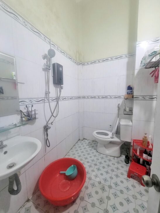 Bán nhà 1 Trệt 1 Lầu Đông Hòa,đường xe hơi vào tận nhà,cách đường lơn 50m