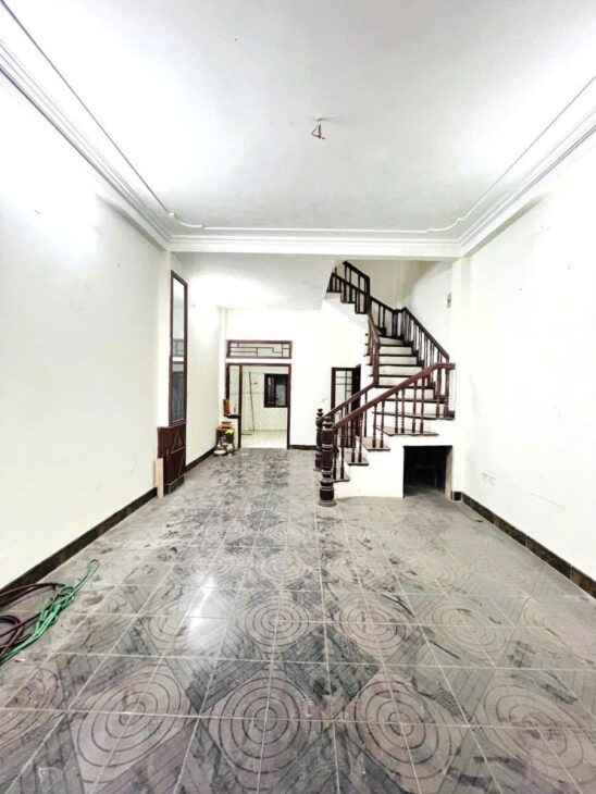 PL PHÙNG CHÍ KIÊN – KINH DOANH – Ô TÔ DT 56m2 4 tầng Mặt tiền 4m Giá 17.5 tỷ