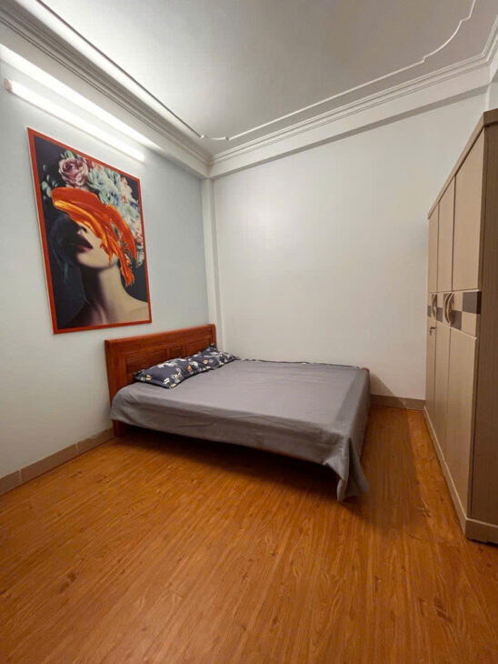 NHÀ DỊCH VỌNG NGÕ THÔNG – TỔNG 6 PN DT 36m2 5 tầng mặt tiền 3.5m Giá 10.3 tỷ