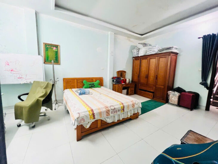 PHÂN LÔ VIP NGHĨA ĐÔ – VỈA HÈ OTO TRÁNH DT 34m2 5 tầng mặt tiền 4.3m Giá 16 tỷ