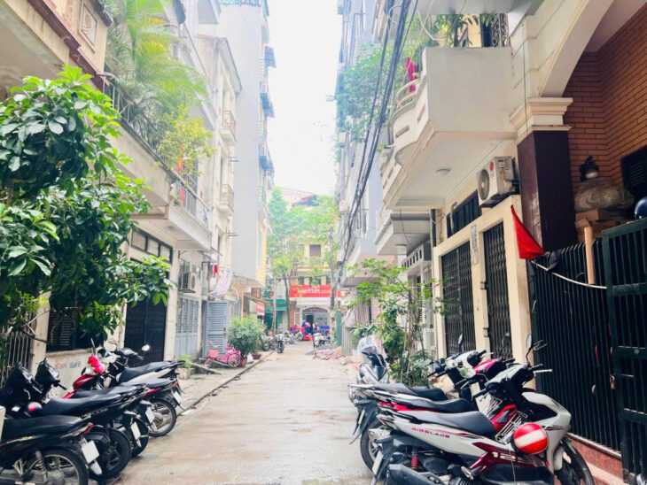 PHÂN LÔ VIP NGHĨA ĐÔ – VỈA HÈ OTO TRÁNH DT 34m2 5 tầng mặt tiền 4.3m Giá 16 tỷ