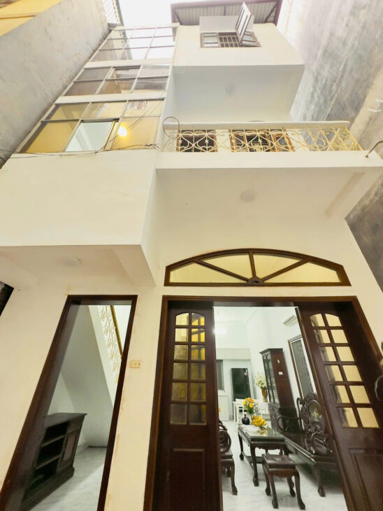 NHÀ ĐƯỜNG LÁNG NGÃ TƯ SỞ – CÁCH PHỐ 30M DT 58m2 3 tầng mặt tiền 5.1m Giá 9.4 tỷ