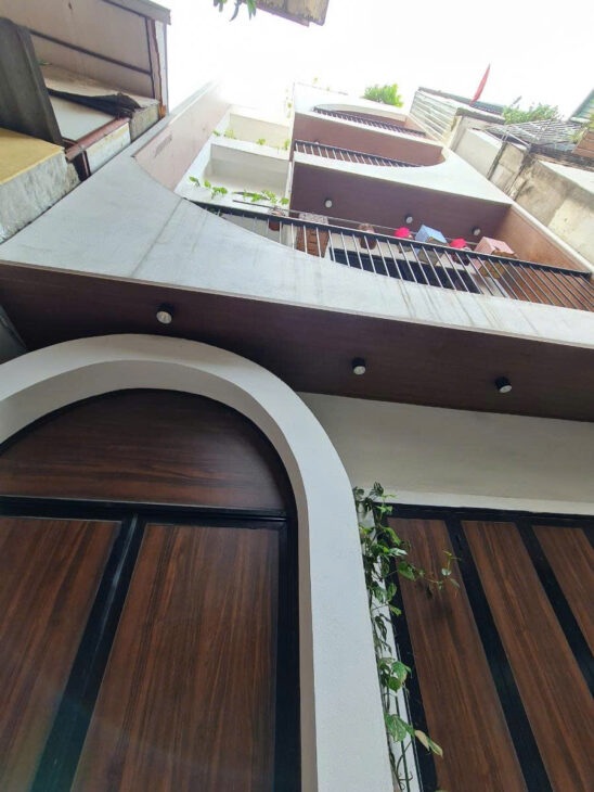 NGÕ CHỢ KHÂM THIÊN – NGÕ THÔNG – NHÀ ĐẸP DT 42m2 5 tầng MT 5.2m Giá 13.9 tỷ