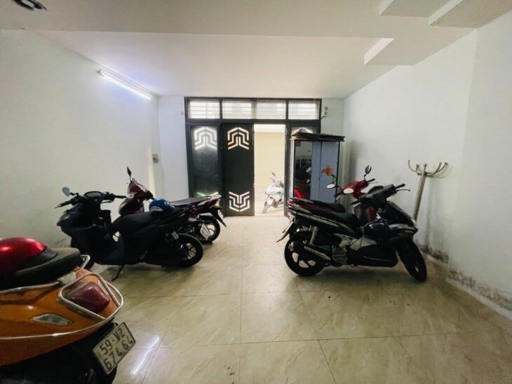 Bán nhà Gò Vấp, CHDV VIP ngay ĐH Công Nghiệp, 5 Tầng, 10 Pn, Hẻm Xe Tải Nguyễn Văn Nghi, dòng tiền