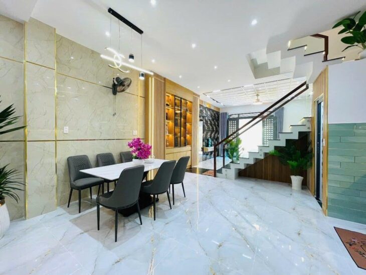 Bán nhà Gò Vấp, hẻm xe hơi Thống Nhất, gần Cityland 5 x 11, 3 tầng, 3Pn, 6 tỷ
