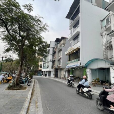 Bán nhà mặt phố Nguyễn Đình Thi 222m2*4T, MT12M giá 145 tỷ sổ đẹp nở hậu cực hiếm