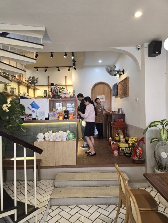 Bán nhà mặt phố Nguyễn Đình Thi 222m2*4T, MT12M giá 145 tỷ sổ đẹp nở hậu cực hiếm