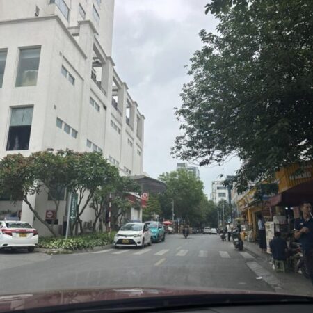 Bán gấp nhà mặt phố nghĩa tân 80m2, MT6,5M kinh doanh đỉnh vỉa hè lớn giá 37 tỷ có tl