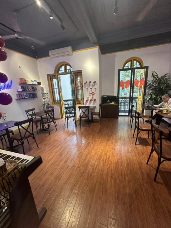 Bán gấp nhà mặt phố nghĩa tân 80m2, MT6,5M kinh doanh đỉnh vỉa hè lớn giá 37 tỷ có tl