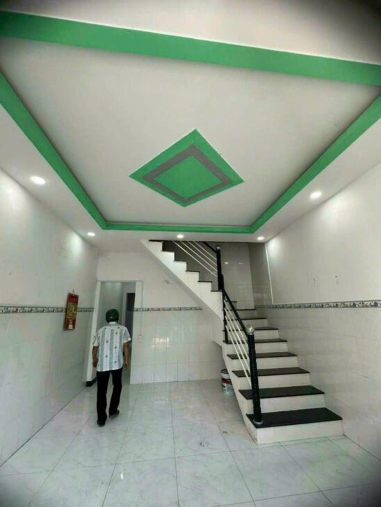 Bán nhà mặt phố Nguyễn Xiển, Q.9, 60m², 2 tầng, 1.9 tỷ, sổ đỏ