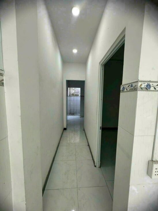 Bán nhà mặt phố Nguyễn Xiển, Q.9, 60m², 2 tầng, 1.9 tỷ, sổ đỏ