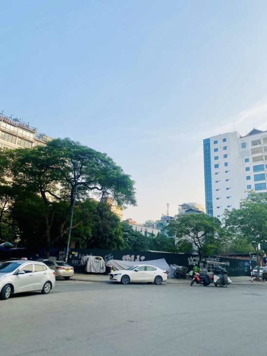 Bán đất mặt phố lê đức thọ 555M2, MT khủng 25M giá 200 tỷ duy nhất một mảnh bán