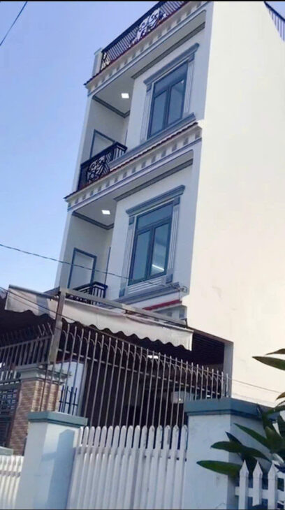 BÁN NHÀ MỚI XÂY 3 TẦNG HẺM Ô TÔ ĐƯỜNG 23/10, XÃ VĨNH HIỆP, TP. NHA TRANG Gia 3 ty 950