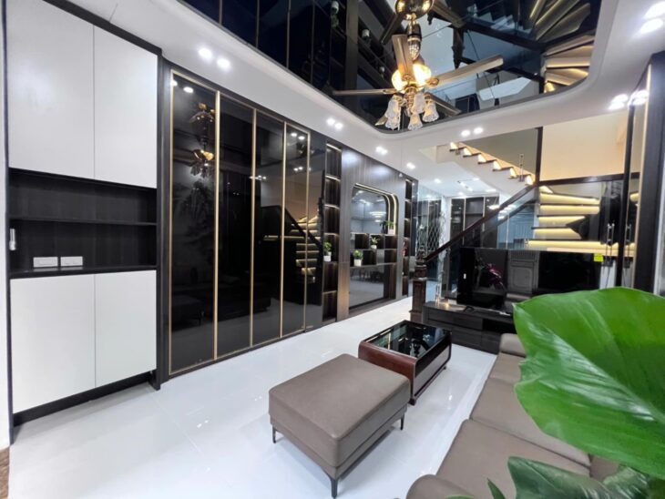 BÁN NHÀ LÊ TRỌNG TẤN THANH XUÂN Ô TÔ ĐỖ CỬA 4 TẦNG NHÀ MỚI ĐẸP FUL NỘI THẤT 45M 13 TỶ