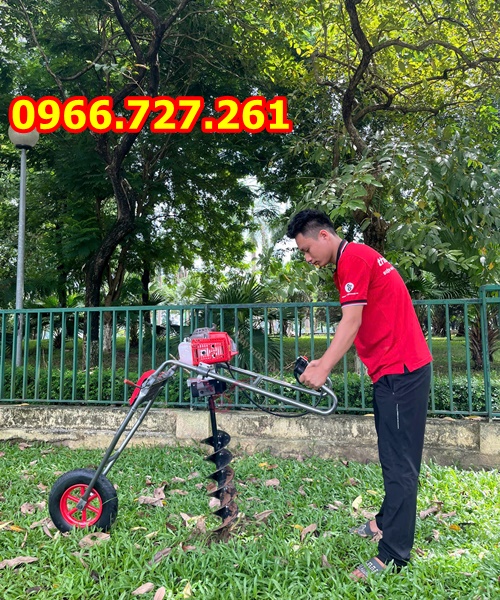 Máy khoan đào hố đất trồng cây khung xe đẩy di chuyển tiện lợi 2.2kw Mitsubishi TB43