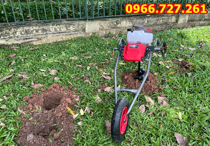 Máy khoan đào hố đất trồng cây khung xe đẩy di chuyển tiện lợi 2.2kw Mitsubishi TB43