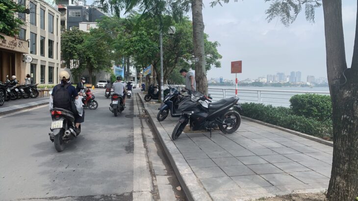 Bán gấp nhà mặt phố nguyễn đình thi 102m2*3T, MT6,6M giá 53 tỷ có thương lượng