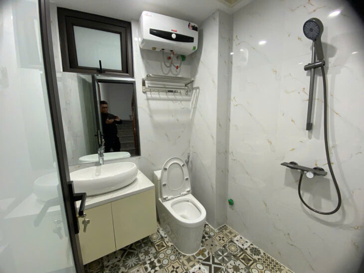 Nhà phân lô Vũ Phạm Hàm, ô tô tránh, 36m2, 5 tầng, giá hợp lý