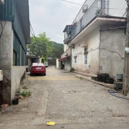 BÁN ĐẤT TẶNG NHÀ CẤP 4 VỊ TRÍ ĐẸP, GIÁ TỐT TẠI ĐÔNG CỨU, GIA BÌNH, BẮC NINH