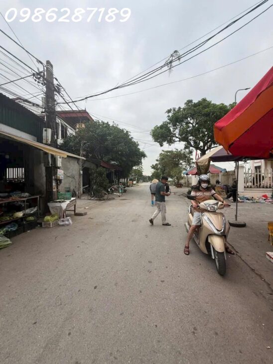 BÁN ĐẤT TẶNG NHÀ CẤP 4 VỊ TRÍ ĐẸP, GIÁ TỐT TẠI ĐÔNG CỨU, GIA BÌNH, BẮC NINH