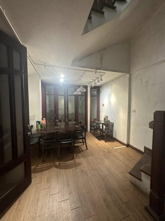 Bán gấp nhà mặt phố nguyễn lân 116m2*3T, MT4M giá 21 tỷ ô tô tránh kinh doanh