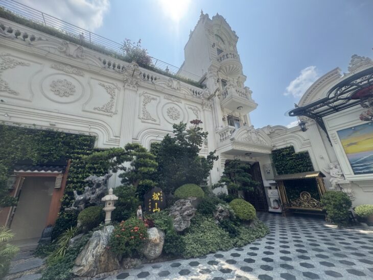 Siêu biệt thự mặt tiền Trần Văn Kiểu, Quận 6, 1200m2 * 3 tầng, full thổ cư, Chủ tặng full nội