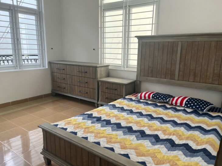 Cho thuê Biệt thự mini 3 tầng mặt tiền khu Phước Long giá rẻ 22tr/tháng full nội thất