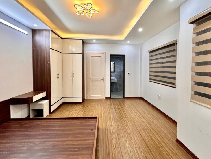 BÁN NHÀ 5 TẦNG, 3 PHÒNG NGỦ, PHỐ MINH KHAI – HÀ NỘI – GIÁ HỜ 6 TỶ HƠN – SỔ ĐỎ CHÍNH CHỦ