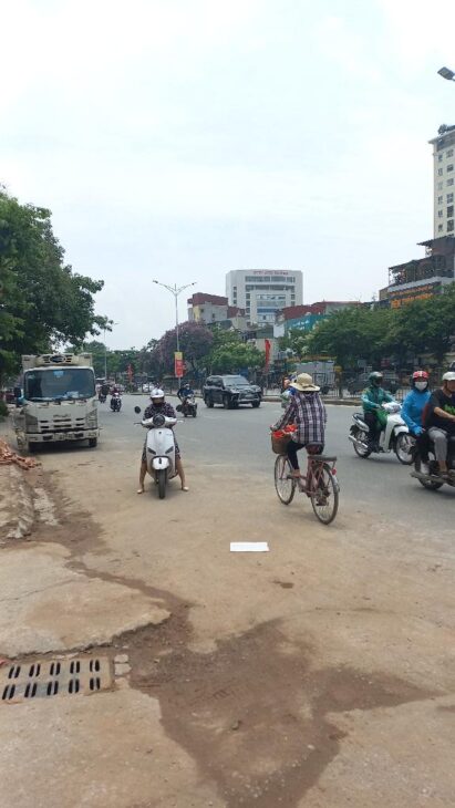 Ô TÔ TRÁNH – KINH DOANH ĐỈNH – 20M RA PHỐ GIẢI PHÓNG – 76M² – GIÁ CHỈ 13.5 TỶ