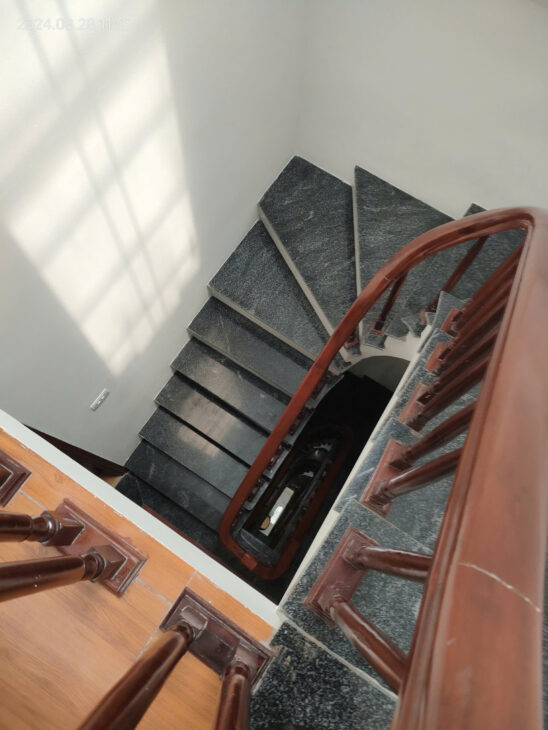 Cho thuê gấp lâu dài giá rẻ nguyên căn Giáp Nhị 52m, 5 tầng, mặt tiền 5.3m, 15 tr/th, Hoàng Mai.