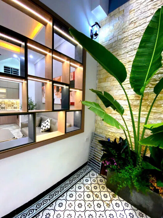BÁN NHÀ HỒ ĐẦM TRÒN, BA ĐÌNH, 40M2 7 TẦNG MT 4M GIÁ 8.3TỶ- NGÕ THÔNG-GẦN HỒ SÁT PHỐ – GẦN LĂNG BÁC.