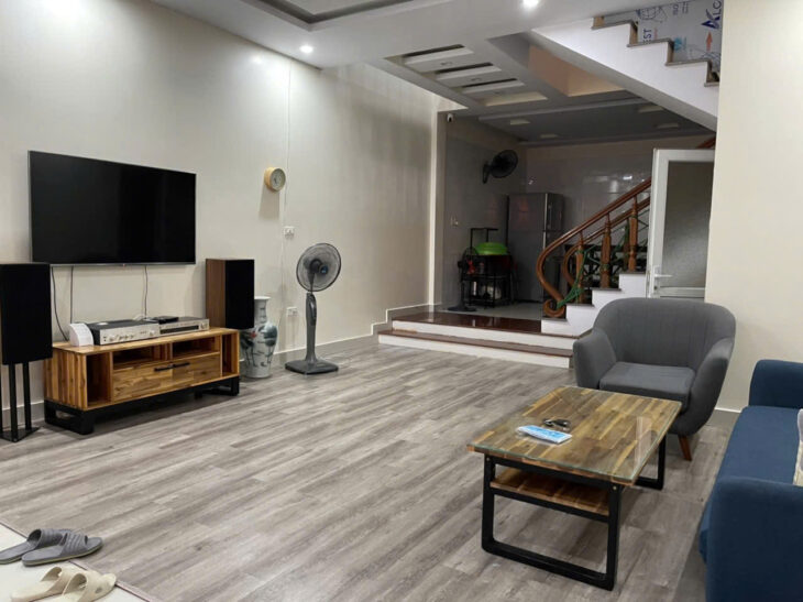 Bán nhà Tô Vũ – 193 Văn Cao, 61m 4 tầng, ngõ ô.tô, giá 4.35 tỉ