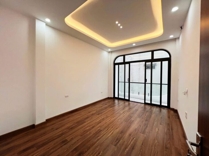 NHÀ PHỐ MINH KHAI – 35M2 X 5 TẦNG – Ô TÔ ĐỖ CỔNG – GIÁ 7.8 TỶ