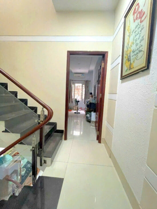 MẶT TIỀN ĐƯỜNG SỐ TRUNG TÂM KHÁNH HỘI Q4 NGANG 4 DÀI 13 M 4 TẤM CÓ 6 TỶ