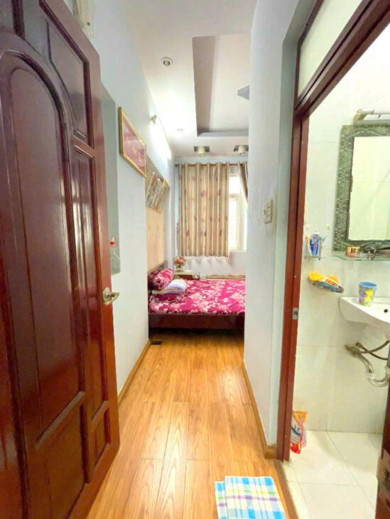 MẶT TIỀN ĐƯỜNG SỐ TRUNG TÂM KHÁNH HỘI Q4 NGANG 4 DÀI 13 M 4 TẤM CÓ 6 TỶ