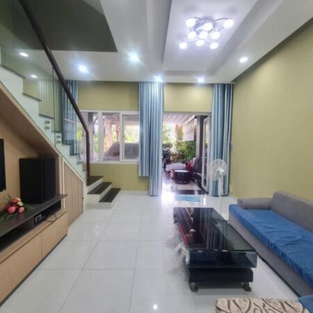 Cho thuê nhà nguyên căn, khu Khang Điền, Q.9, 1 trệt 2 lầu, DTSD 200m2, 4PN, giá thuê 16tr/tháng