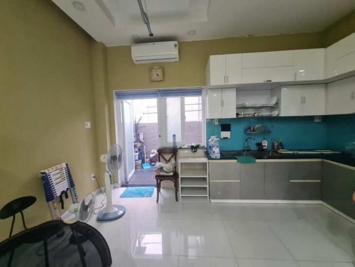 Cho thuê nhà nguyên căn, khu Khang Điền, Q.9, 1 trệt 2 lầu, DTSD 200m2, 4PN, giá thuê 16tr/tháng