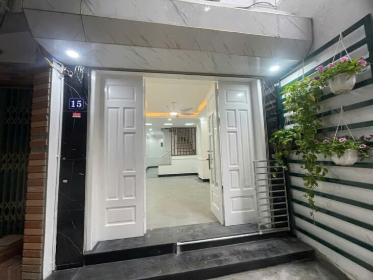 168 Kim Giang mặt ngõ rộng như phố – kinh doanh ngày lẫn đêm – vỉa hè 2 bên “LỜI TIÊN TRI” CHO DÒNG