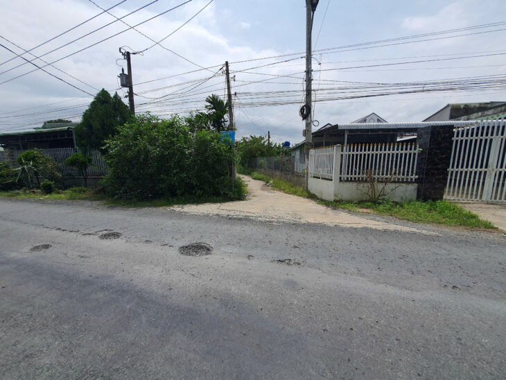 Đất 6x30m ĐH89 vô 50m Giá 3xx triệu