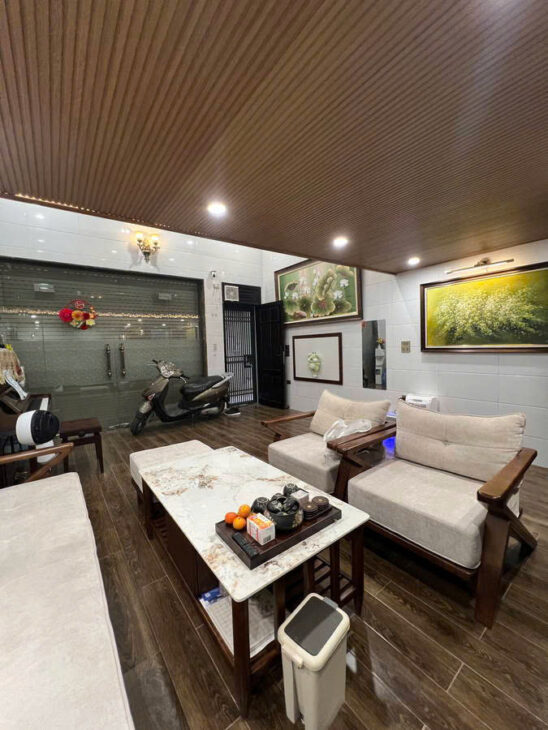 HOÀNG CẦU, ĐỐNG ĐA. 42M2 4 TẦNG MT 5M GIÁ 12,5 TỶ- PHÂN LÔ – Ô TÔ ĐỖ CỬA – SÁT VƯỜN HOA 1.6-GẦN HỒ