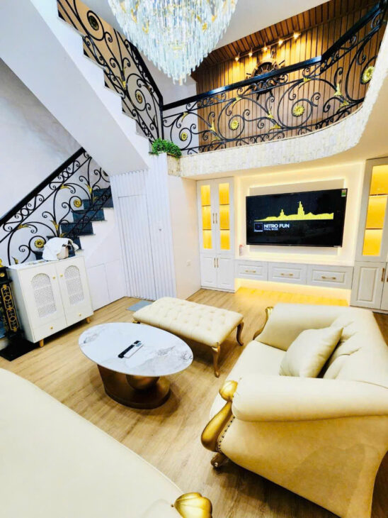 Siêu phẩm Đăng Tiến Đông, nhà đẹp ngất ngây, mang hơi thở cửa giới thượng lưu, vị trí đắc địa, nở