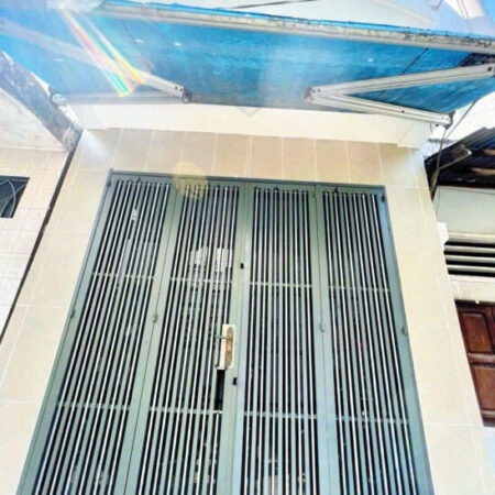 Hẻm 1 set tôn tất thuyết DT 35m2 (3,3×11) SỔ HỒNG RIÊNG CÓ 3 TỶ