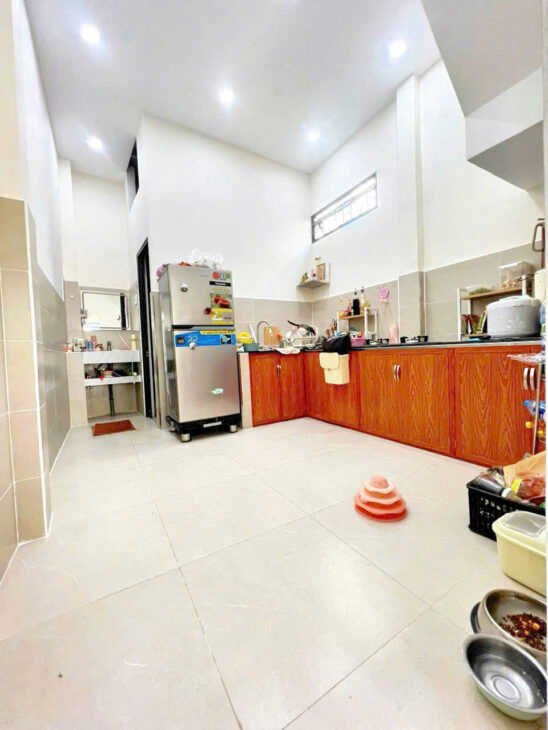 Hẻm 1 set tôn tất thuyết DT 35m2 (3,3×11) SỔ HỒNG RIÊNG CÓ 3 TỶ