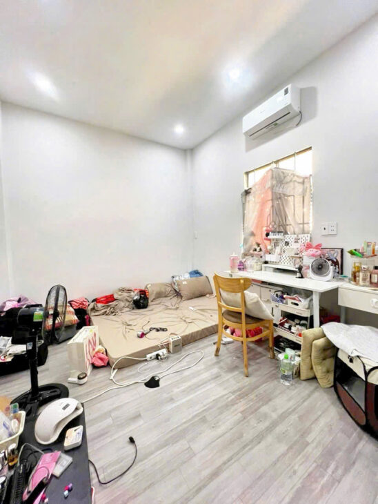 Hẻm 1 set tôn tất thuyết DT 35m2 (3,3×11) SỔ HỒNG RIÊNG CÓ 3 TỶ