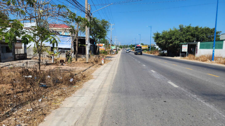 Bán 5m x 26m đất mặt tiền Nguyễn Chí Thanh, thị xã LaGi giá ngộp 1.6 tỷ